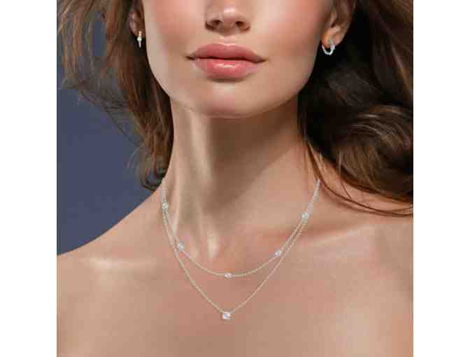 DELICATE & CHIC Necklace and Earrings Set in White Gold