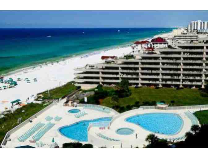 One Week Stay at Beautiful 2/2 Edgewater Beach Condo with Gulf View in Destin, FL