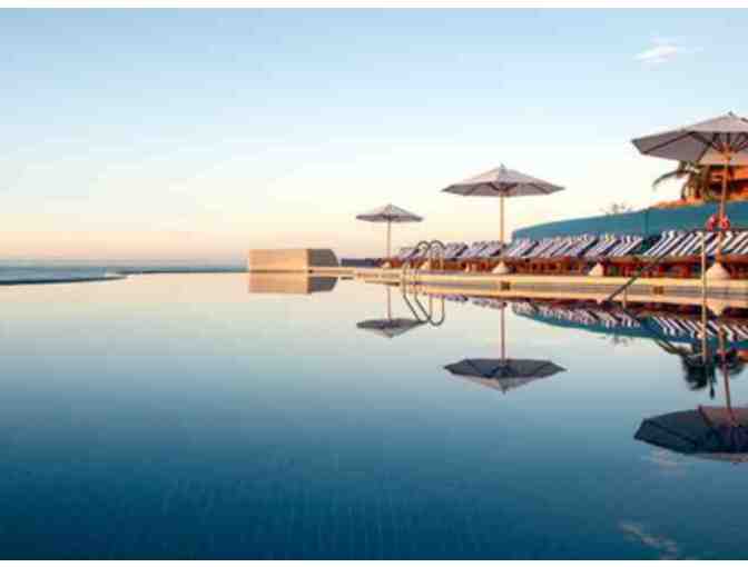 5 Night Stay at Four Star Beachfront Resort in Los Cabos or Puerto Vallarta