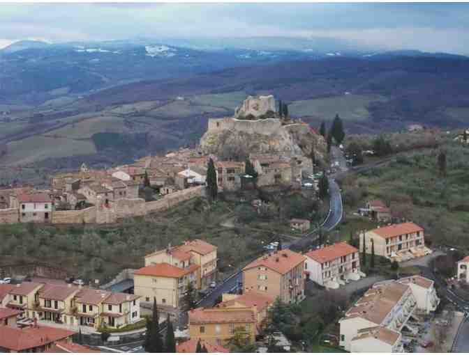 Weeklong Stay at a Townhouse in a Tuscan Hill Town - Italy!