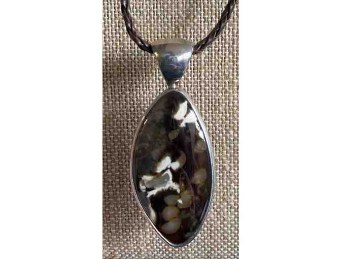 Agate Pendant in Silver Setting