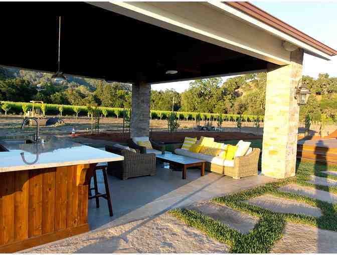 Spend a Weekend in a Sun-kissed Geyserville Vineyard Home (10 guests)