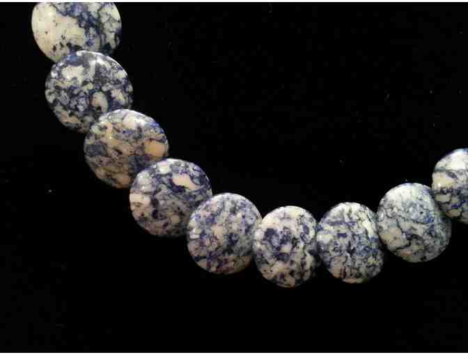 Mottled Semi-precious stone necklace - 15'