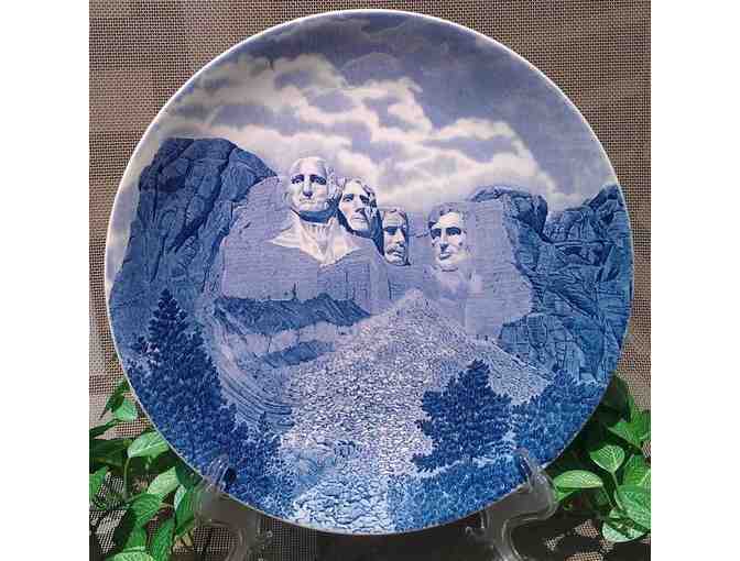 Mt. Rushmore collectible plate