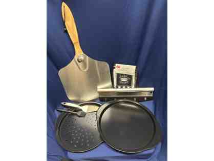 Pizza Pan and Serving Set