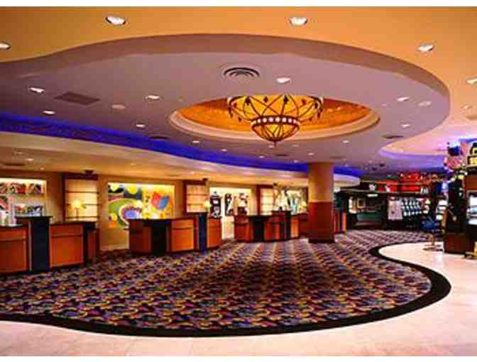 One-night stay and dinner for 2 at Carvings Buffet - Harrah's Reno (value $150)