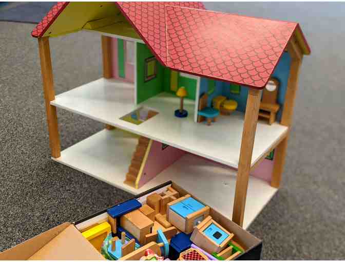 Lakeshore Giant Classic Dollhouse and Furniture