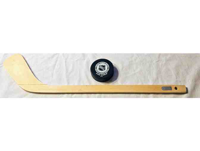Boston Bruins Souvenir Set - Mini-Stick and Puck - Licensed