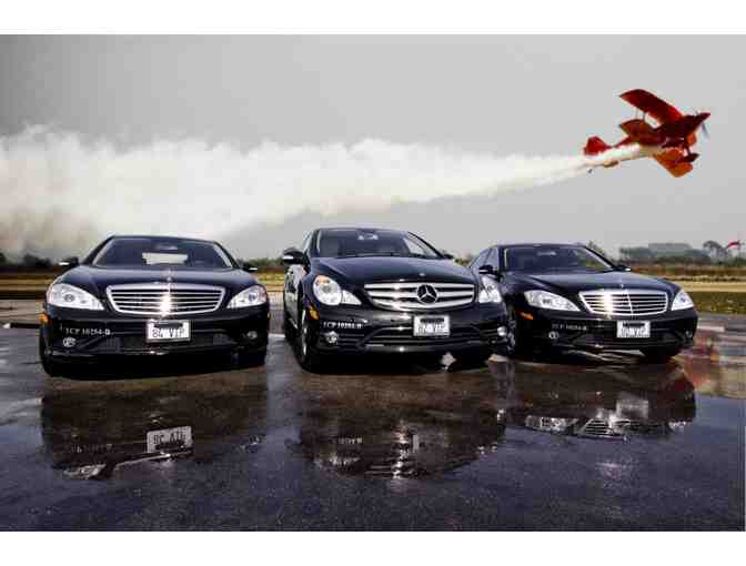 VIP Limousines - Luxury Town Car Transport for 4 Hours (2 passengers)