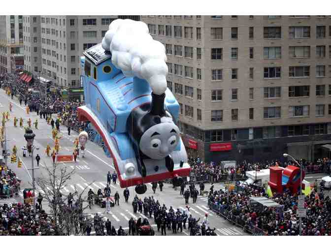 Bucket List Macy's Thanksgiving Day Parade in NY City