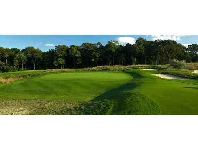 Golf threesome at Laurel Links