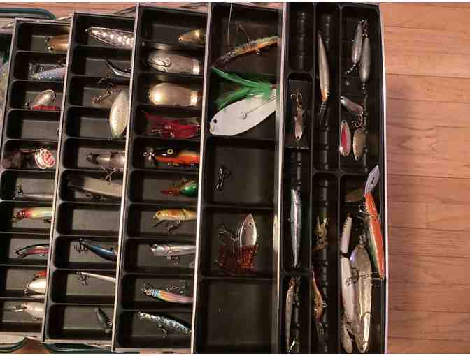 VINTAGE TACKLE BOX with Tackle and Lures