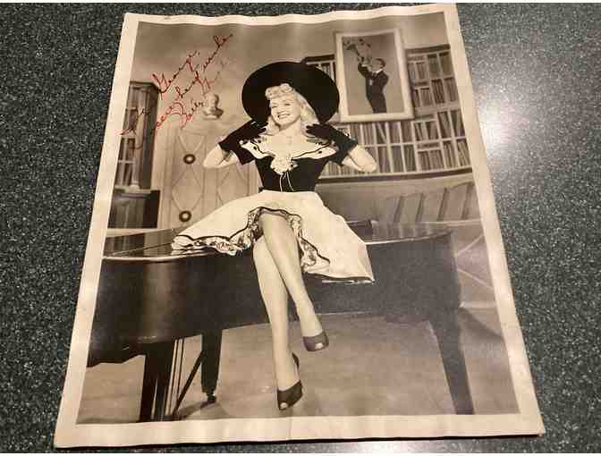 AUTOGRAPHED Print BETTY GRABLE - Photo 1