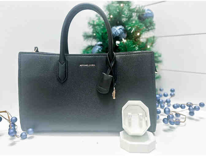 Michael Kors Purse & Swarovski Crystal Ear Rings - Photo 1