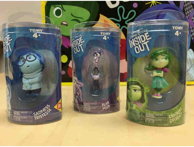 Pixar Gift Bag with official merchandise from a??Inside Outa?? and a??Finding Nemoa??