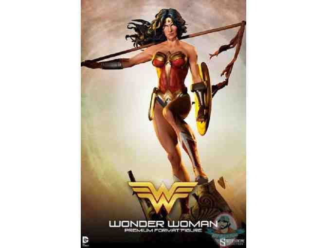Wonder Woman Statue - Premium Format Figure by Sideshow Collectibles