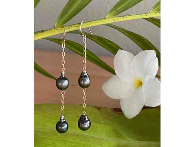 Tahitian Pearl Earrings from Pu'uwai Gallery and Boutique