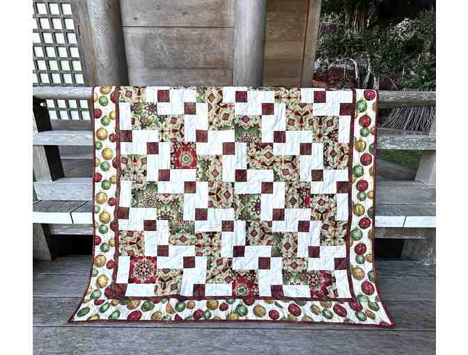 'Christmas Wonders' Quilt from Vicky's Fabrics