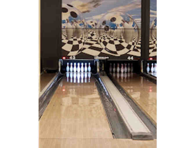 Bowling at Strikes Unlimited, Rocklin, CA