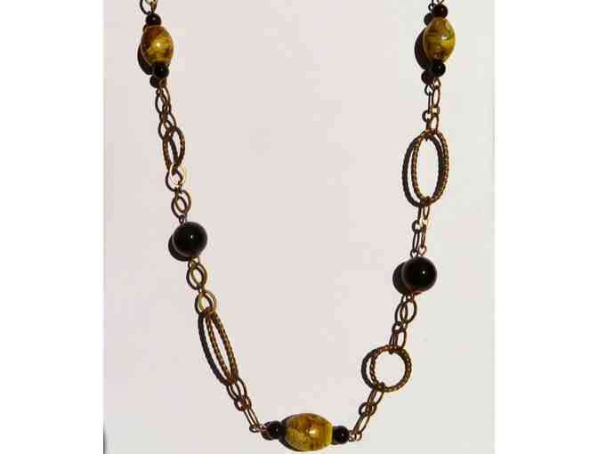 Chain Necklace with Yellow and Black Stones-Lot 144 - Photo 1