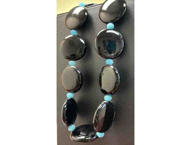 Choker with Chunky Black Onyx Beads and Blue Glass Beads-Lot 55 - Photo 1