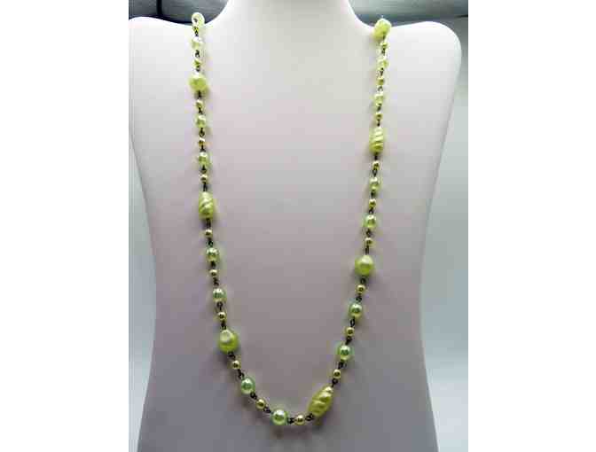 Long Necklace with Pale Yellow Pearls-Lot 115 - Photo 1