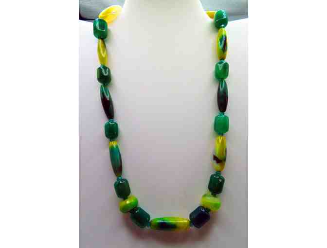 Necklace with Green and Yellow Stones-Lot 105 - Photo 1