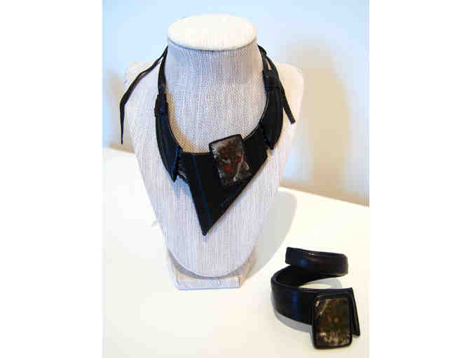 Unique necklace in black leather with an enamel medallion and matching bracelet