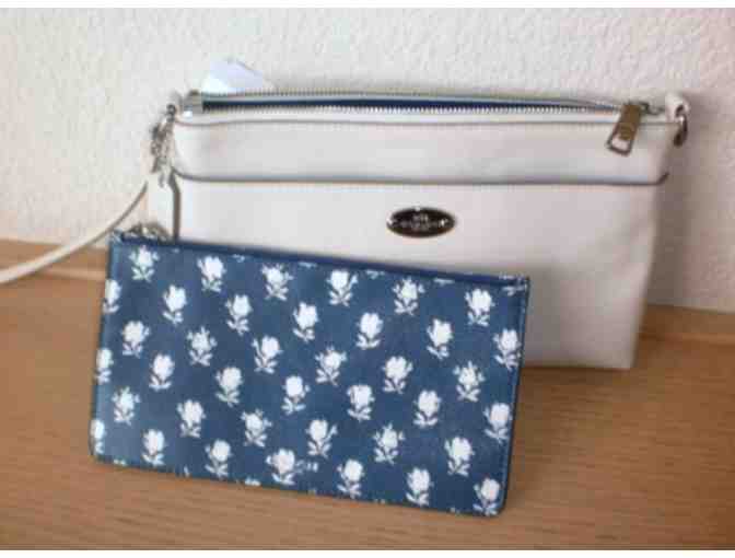 COACH POP POUCH IN BADLANDS FLORAL - new with tags