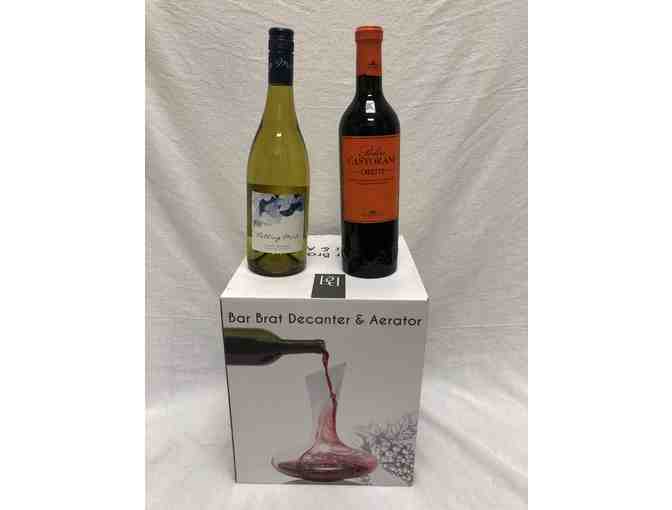 Bar Brat Decanter & Aerator with Wine