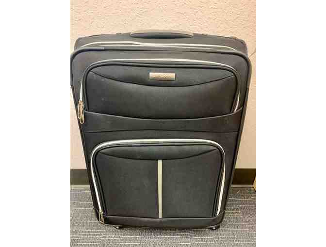 Samsonite Soft Side Spinner Suitcase - 27x17.5x11 - Black