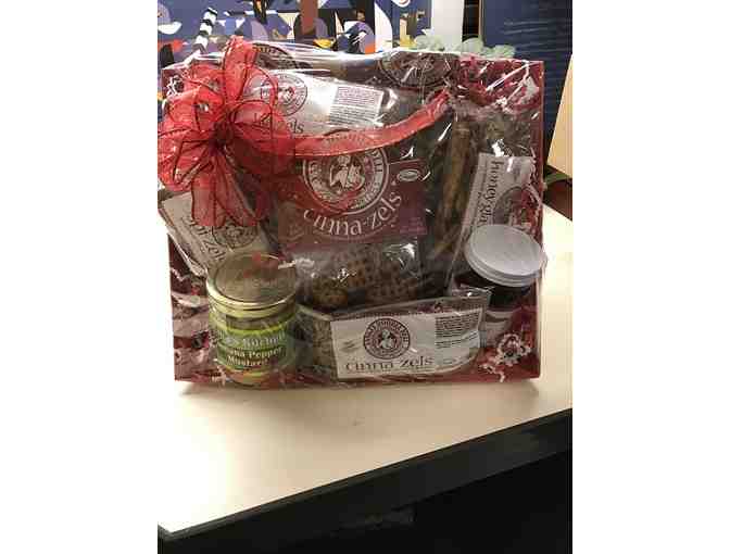 YANKEE DOODLE DELI - PRETZEL 'ZELS' GIFT BASKET