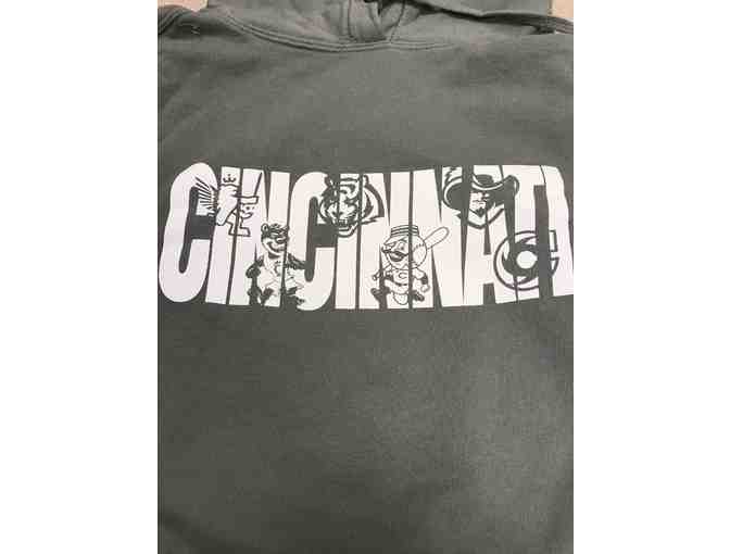 SUCCESSFUL PRODUCTS - XL - PORT & CO - GREY DISTRESSED HOODIE SWEATSHIRT W/MASCOTS