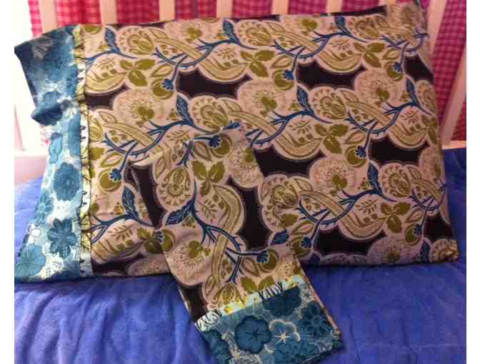 Pair of Standard/Queen Pillow Cases