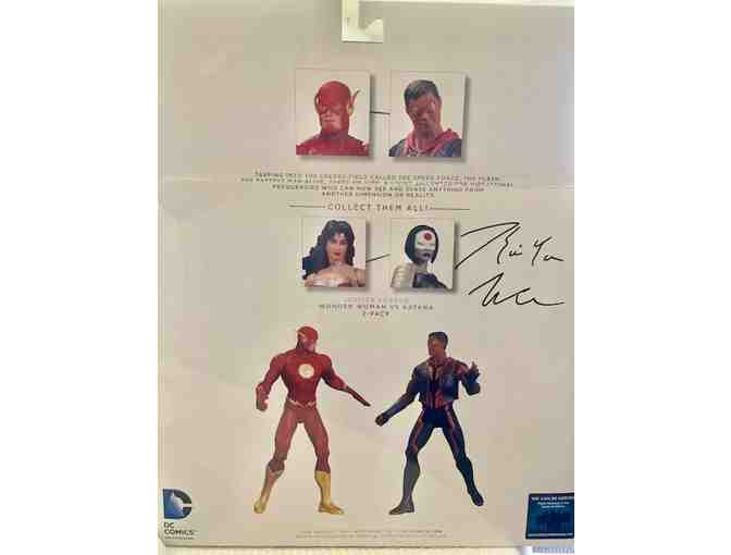 Signed by Kai Wu -Justice League The Flash vs. Vibe Action Figure Set
