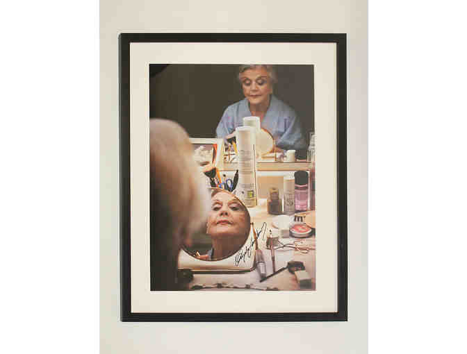 Picture This: a Signed Portrait of the Legendary Angela Lansbury - Photo 1