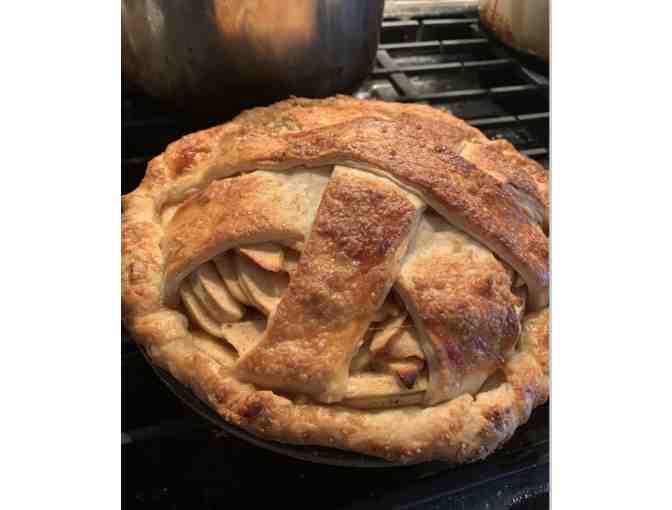 Homemade Apple Pie - Photo 1