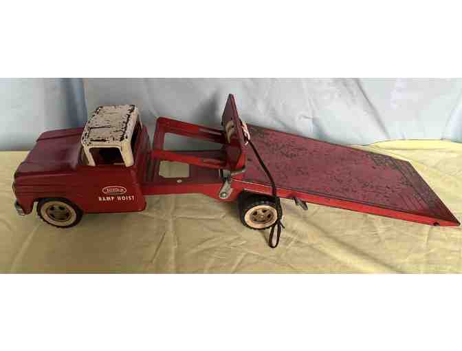 1963 Red Tonka Ramp Hoist Truck #640