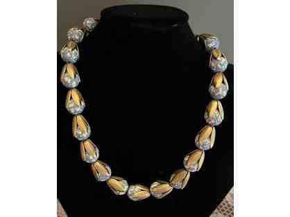Lenora Dame Women's Necklace 18in Gold Tone Floral Tulips Abstract Beaded