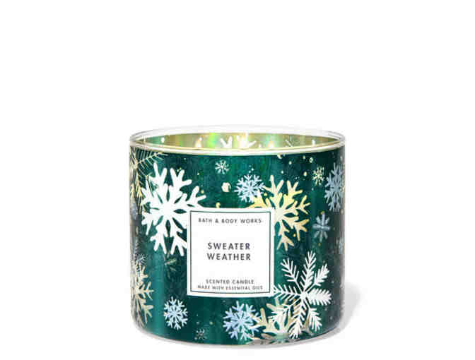 Set of 2 Bath and Bodyworks Holiday Candles (Fireside and Sweater Weather Scents)