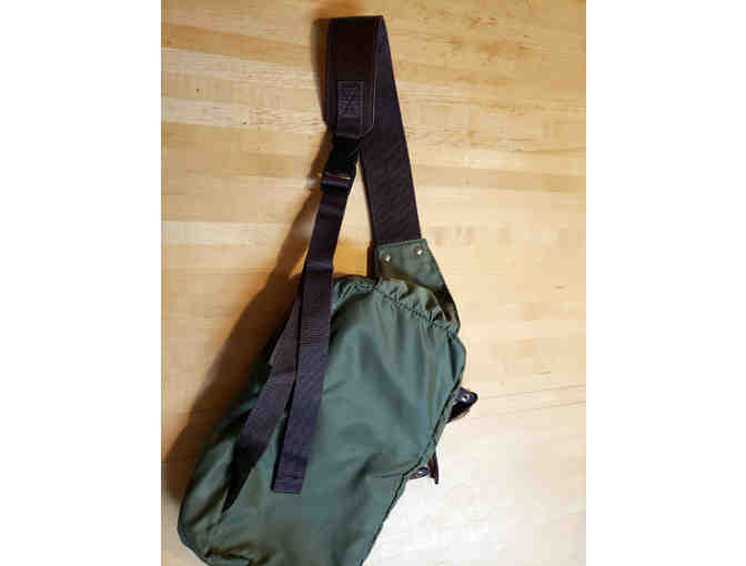 YUBI CROSSBODY BAG -olive green. DV-15