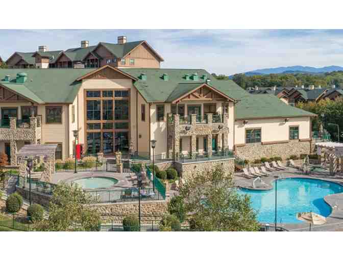 One Week Stay in 2 BR Deluxe Unit at Club Wyndham Smoky Mountains Resort, Sevierville, TN