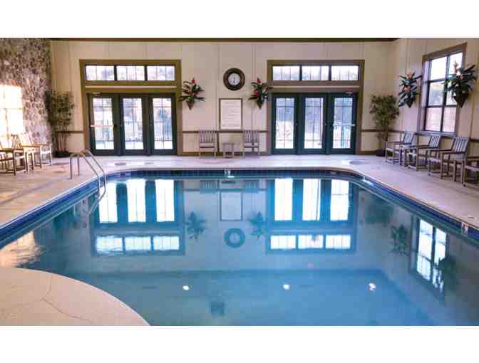 One Week Stay in 2 BR Deluxe Unit at Club Wyndham Smoky Mountains Resort, Sevierville, TN