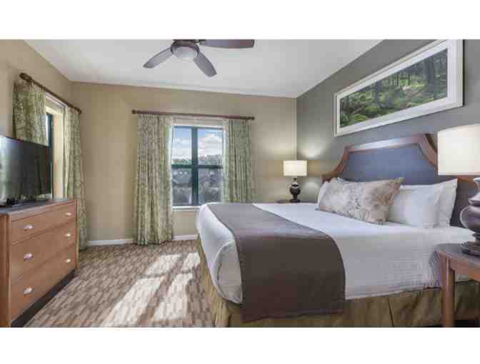 One Week Stay in 2 BR Deluxe Unit at Club Wyndham Smoky Mountains Resort, Sevierville, TN