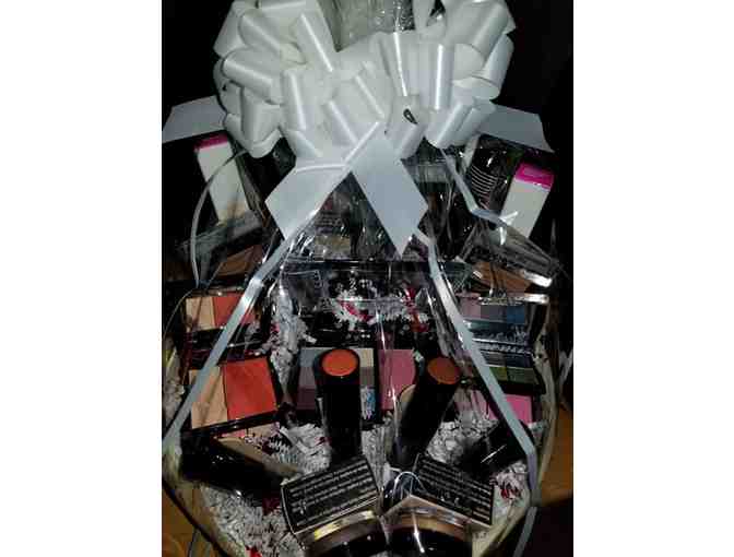 Mary Kay Full Color Basket