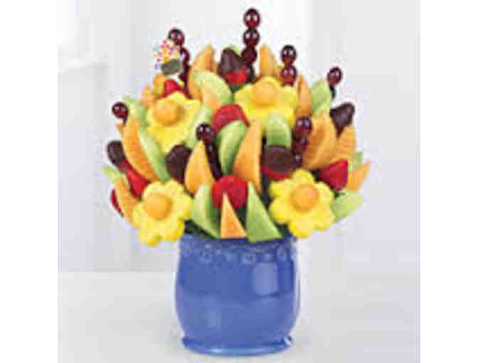 Edible Arrangements: Small Delicious Celebration Arrangement