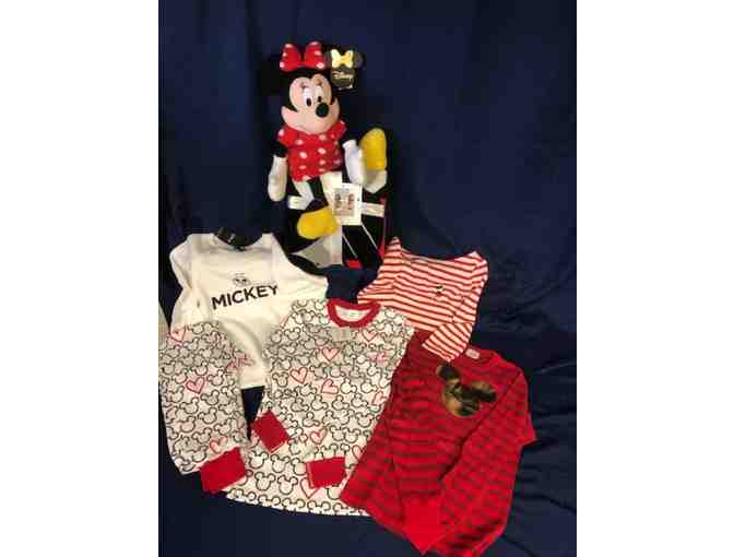 Cozy Up with Mickey and Minnie Mouse!