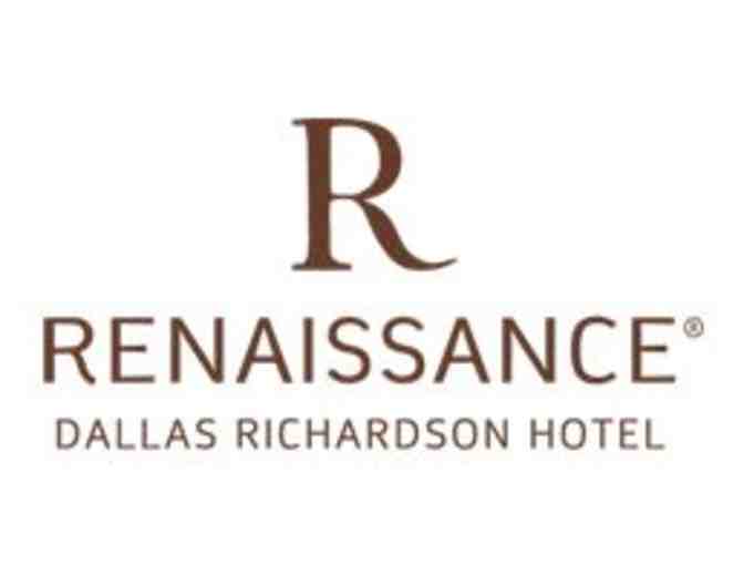 Complimentary weekend suite and breakfast at Renaissance Dallas Richardson