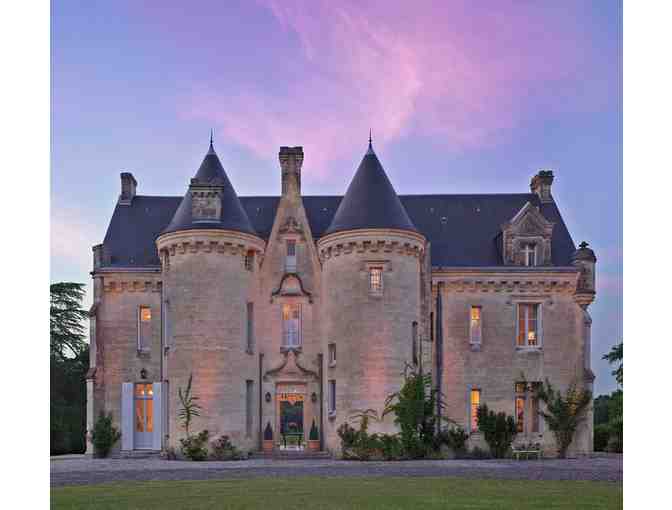 A fairytale Vacation: Chateau Le Petit Verdus, Bordeaux: A 5-Night Rental up to 14 guests - Photo 1