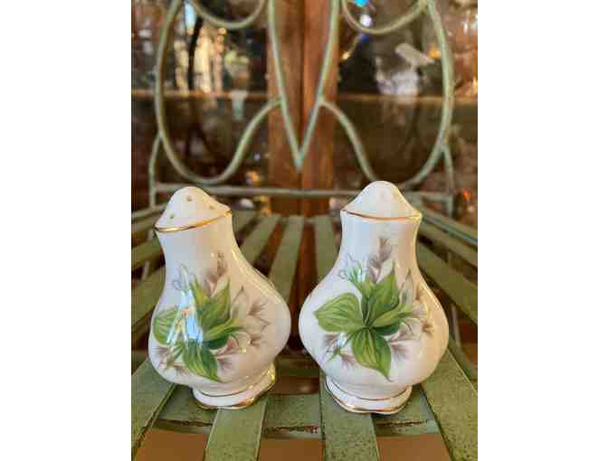 Royal Albert - Trillium - Dishes